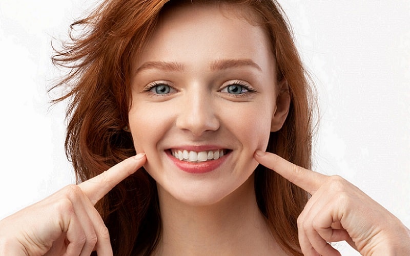 آموزش درست کردن چال گونه با آرایش